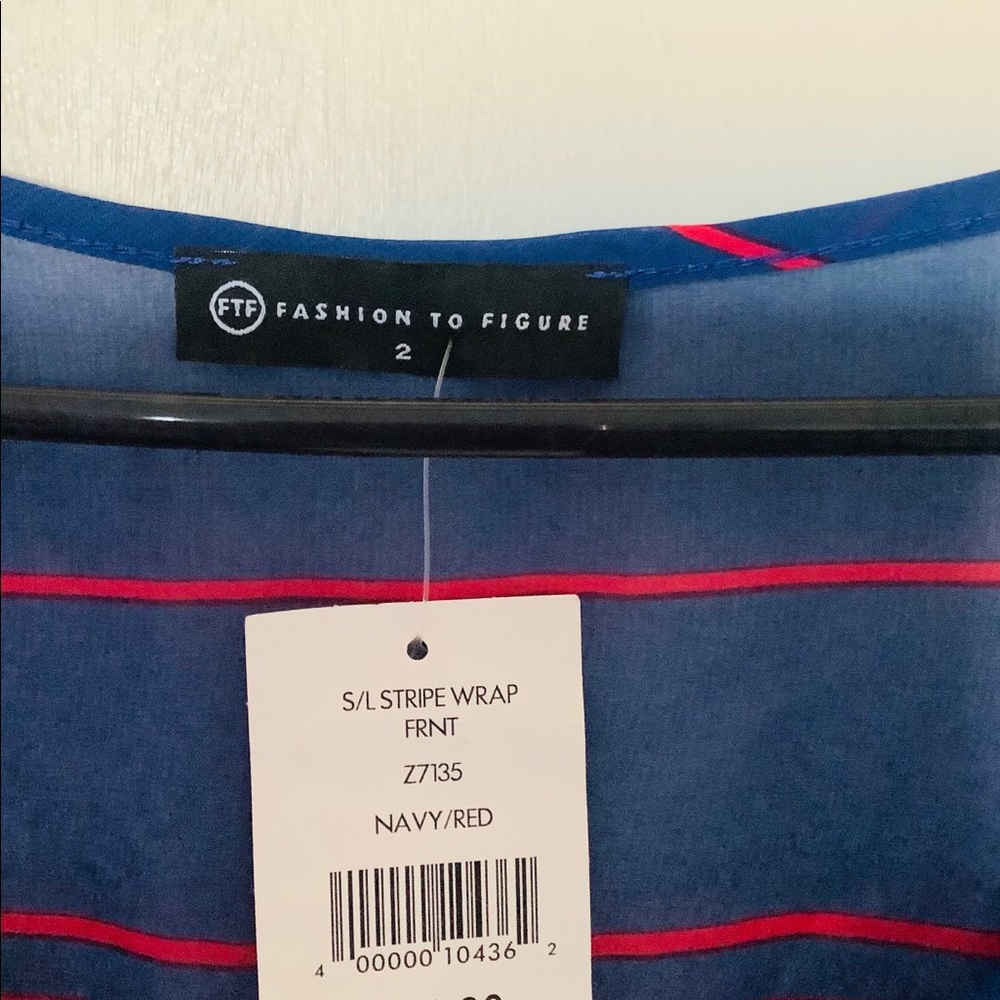 Fashion to Figure Sleeveless Lightweight Top - Size 2x - Picture 4 of 4
